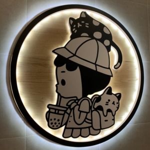 Meet your Posher, Clara